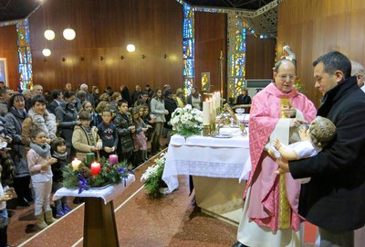 Diversos regidors han assistit a la benedicció dels "Jesusets", dins del Cicle de Nadal, de l'Agrupació Ilerdenca de Pessebristes.