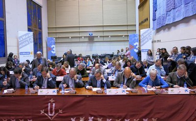 L'alcalde i diversos regidors de la Paeria han atès trucades solidàries a la seu de Lleida, instal·lada a la UdL, amb motiu de la Marató.