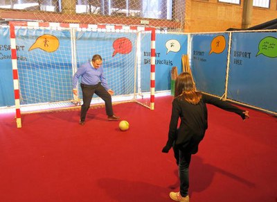 Un any més, Ros s'ha posat sota els pals al Gol Solidari de Cucaesport.