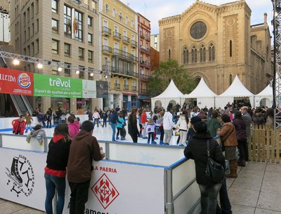 Des que està oberta, 8.700 patinadors ja han gaudit de la pista de gel, que segueix en marxa fins al 19 de gener.