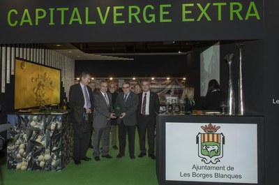 L’alcalde de Lleida ha assistit a la inauguració de la 51 Fira de l’ Oli i les Garrigues, que aquest any inclou l’agermanament amb la Ruta del Vi de ….