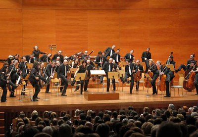 L'espectacle Malikianini busca aproximar la música clàssica per mitjà de l’humor.