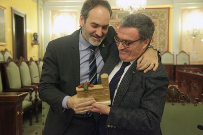 El paer en cap ha volgut cloure l’acte agraint la tasca que ha realitzat en els darrers anys al capdavant de la regidoria de Benestar Social, Josep P….