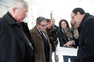 El projecte de rehabilitació estableix zones i serveis comuns, com els serveis de bugaderia..