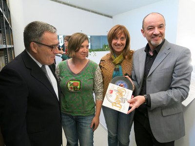 L'equipament municipal conté un gran fons documental especialitzat en música de tots els estils i èpoques.