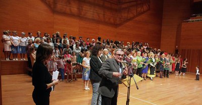 Àngel Ros ha avançat que la desfilada de l’any que ve es farà a la Llotja amb motiu del 20è aniversari de la creació de les vocalies.