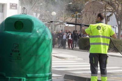 Aquesta campanya específica s’engloba dins d’una de general que l’Ajuntament de Lleida ha endegat darrerament: “Amb tu, Lleida més neta”.