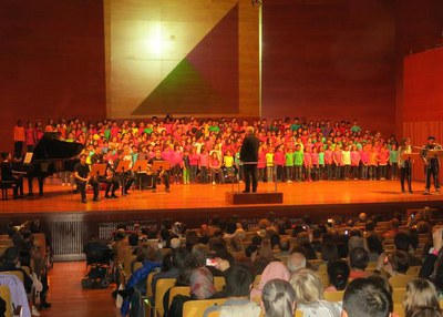 La Regidoria d’Educació i Infància i l’Aula de Teatre han col·laborat amb Down Lleida en el concert d'aquesta tarda a l'Auditori.