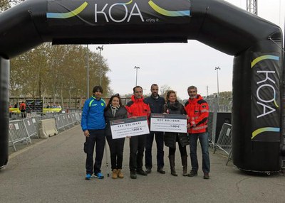 La CX Cursa Bombers de Lleida té una vessant solidaria, enq ue ha destinat la inscripció de les curses infantils a Afanoc i l'Aecc de Lleida.