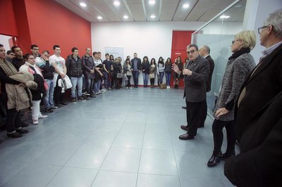 Àngel Ros ha explicat que en aquesta jornada els alumnes gestionen casos pràctics d’una empresa i interaccionen per veure la viabilitat comercial del….