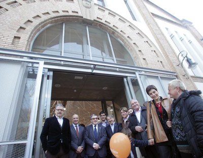 L’alcalde de Lleida ha destacat la bona acollida i satisfacció mostrada pels veïns del barri amb la reobertura del Mercat del Pla.