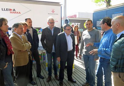 L'alcalde Ros, amb els responsables del Club Ciclista Terres de Lleida, en la reobertura del Centre BTT de Lleida.