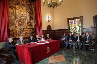 L'alcade Ros ha presidit aquest matí la presentació del programa Reorienta’t que s'ha fet a la Paeria.