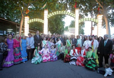 Encesa de llums a la Feria de Abril.