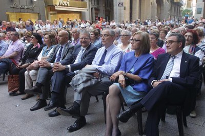El concert de la Banda Municipal de Lleida ha omplert la plaça de la Paeria.