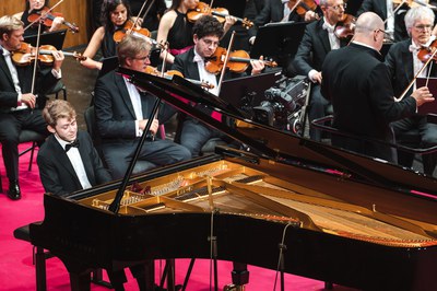 “Chopin amb clau de dona” amb Anthony Ratinov, el pianista guanyador del Concurs Internacional Ricard Viñes, i l'actriu Emma Vilarasau..