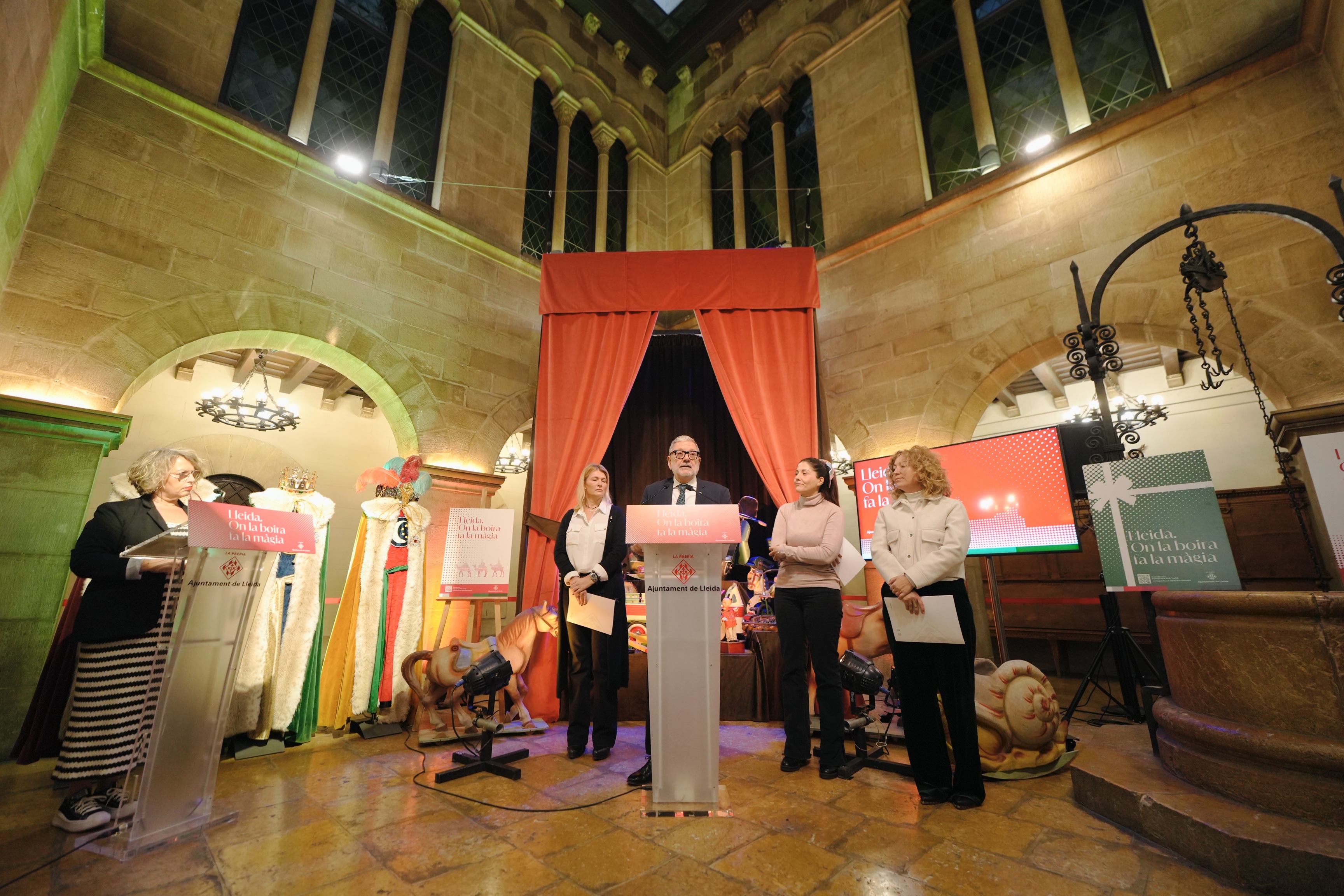 L'alcalde i les regidores Iglesias, Morón i Bosch han presentat avui la campanya