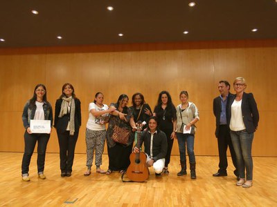 Durant el curs 2013/14, uns 204 pares i mares i 224 infants dels diferents barris de la ciutat han participat en els programes de preservació familia….