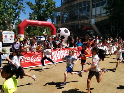 28 escoles de Lleida han competit en la 16a Milla Urbana Escolar als Camps Elisis de Lleida.