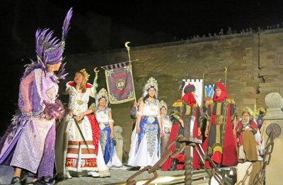 A partir d'avui i fins l'any que ve, Lleida torna a ser cristiana després de la batalla entre Moros i Cristians.