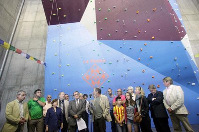 Lleida recorda el primer aniversari de la desaparició de Juanjo Garra amb la inauguració del rocòdrom “Keshap Gurung”.