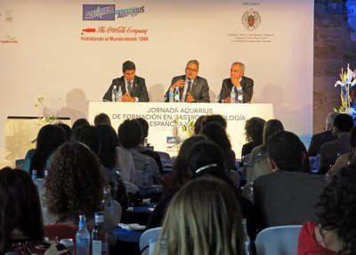 El tinent d'alcalde F. Larrosa en l'obertura de la jornada de l'àmbit mèdic avui a La Suda.