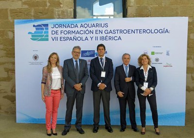 F.Larrosa, amb els responsables de la Jornada Aquarius de Formación en Gastroenterología, al Castell del Rei.