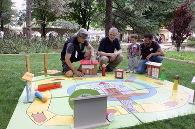 Més 3.300 persones han participat participat en els programes lúdico-formatius de les ludoteques i mediateques municipals de Lleida  el curs 2012-2013.
