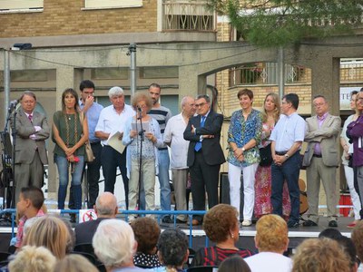 La directora de l’escola Terres de Ponent, Carme Perna Huguet, i el cap d'estudis del mateix centre, Manuel Chavarri Martín, han estat les encarregat….