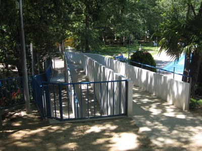 L’Ajuntament de Lleida ha finalitzat la millora de l’accessibilitat a les piscines de Raimat.