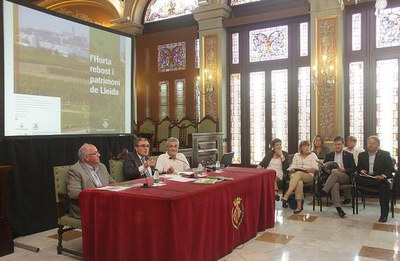 La Paeria ha acollit la presentació del llibre "Horta: Rebost i Patrimoni de Lleida", d'Ignasi Aldomà.