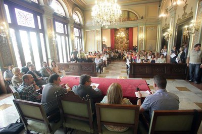 Àngel Ros destaca la voluntat educadora de la Paeria i anima els treballadors a continuar formant-se per millorar la seva carrera professional.