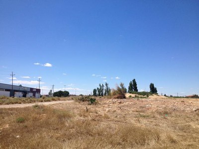 questa és una actuació prèvia per començar a la tardor l'adequació de l'entrada del barri.