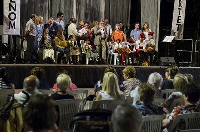 L'alcalde Ros ha destacat els elements culturals que recentment s’han incorporat al barri i també ha felicitat Divina Drudis pel seu pregó.