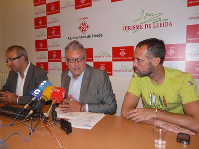 L'alcalde accidental, Fèlix Larrosa, en la presentació de les dades de turisme a Lleida en el que portem d'any.