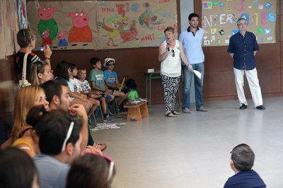 L'alcaldessa accidental, Sara Mestres, acomiadant Estiu de Joc fins l'any vinent.