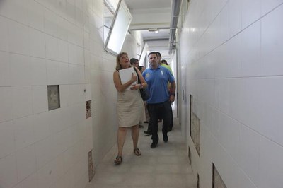 S'han realitzat rases de sanejament i drenatge i per col·locar la nova xarxa amb canonades fins a la connexió general amb nous embornals..