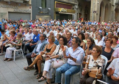 El paer en cap, al concert de la Diada de la Banda Municipal de Lleida, que ha omplert la plaça de la Paeria.