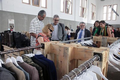 La nau central del rehabilitat Mercat del Pla ofereix aquesta temporada un gran outlet amb 30 marques de roba diferents..