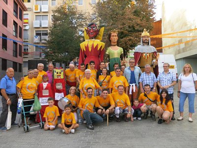 Cercavila de gegants de les AV de Jaume I i Ereta, en l'Obert Centre Històric.