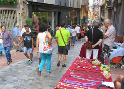 Fira de la Il·lusió, al carrer Cavallers, en l'Obert Centre Històric.