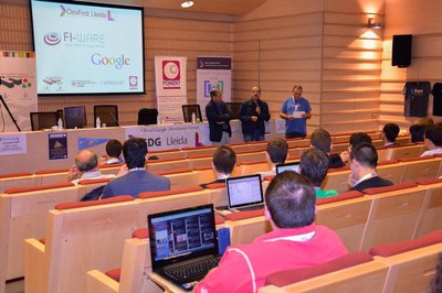 El director del Parc, Josep Clotet, saluda els participants en l'obertura del DevFest..