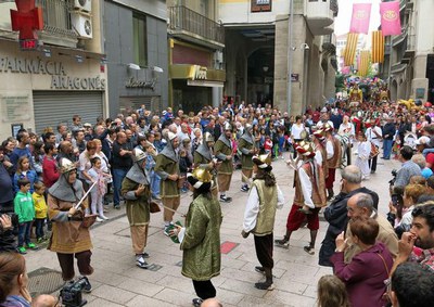 Les entitats de cultura popular de la ciutat han format el seguici de les Festes de la Tardor.