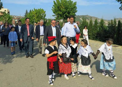 Desfilada amb les pubilles al recinte firal.