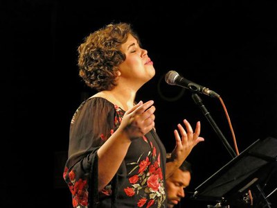 Inês Soares, al Festival Internacional de Fado de Catalunya al Cafè del Teatre de l'Escorxador.