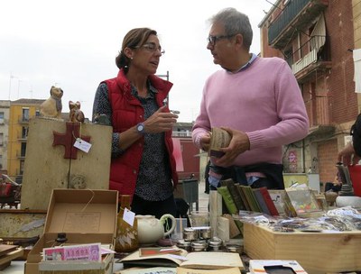 Fèlix Larrosa ha visitat el Flea Market Lleida, instal·lat a la plaça del Dipòsit, al Centre Històric.