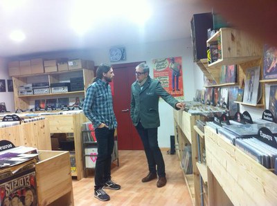 Forma part del conjunt de visites que realitza el regidor de barri a les diferents entitats, associacions, institucions i establiments comercials amb….