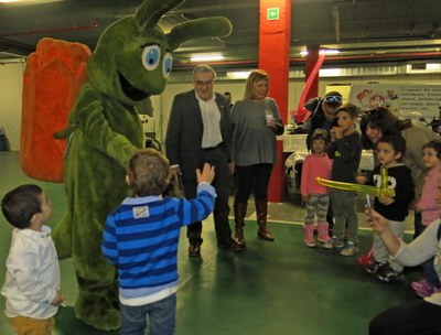El caragol Banyetes, en la festa infantil per a les famílies de la Guàrdia Urbana de Lleida.
