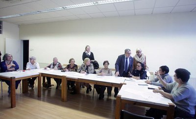 L’alcalde ha visitat aquest migdia el curs de cuidadors del servei d’Atenció Domiciliària (SAD) de la Paeria, acompanyat de la tinent d’alcalde Monts….