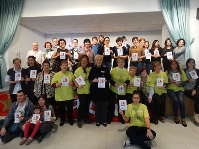 LA ciutat sencera s'ha bolcat amb la Marató, a la imatge, els membres de l'AV Cappont,  que han recaptat  1484 euros..